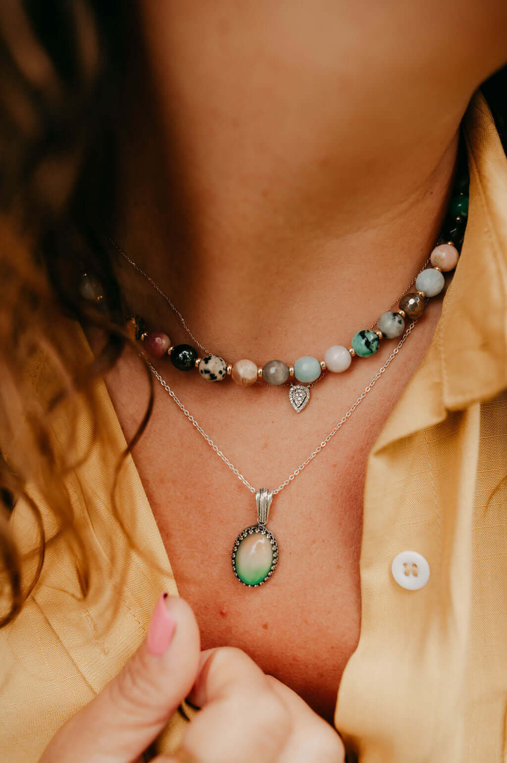 MOODY | Silver Oval Mood Necklace